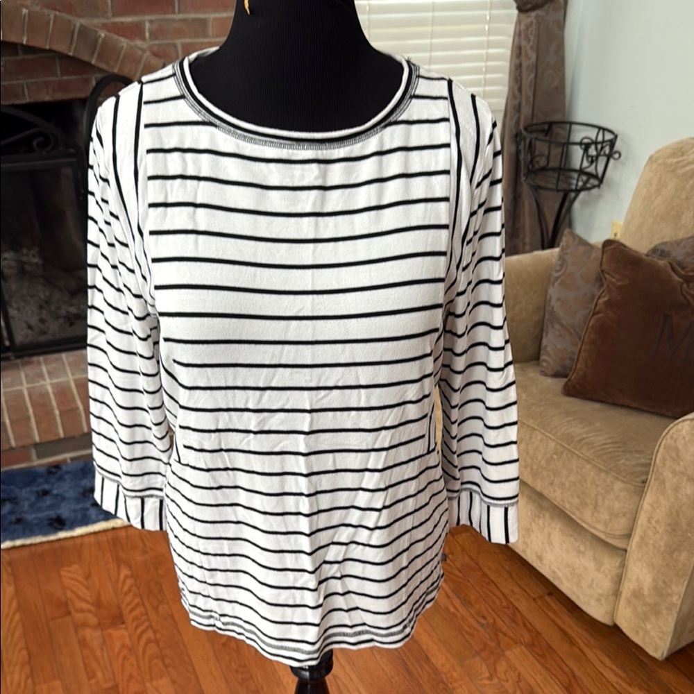 Talbots Black and White 3/4 Sleeve Relaxed Blouse
